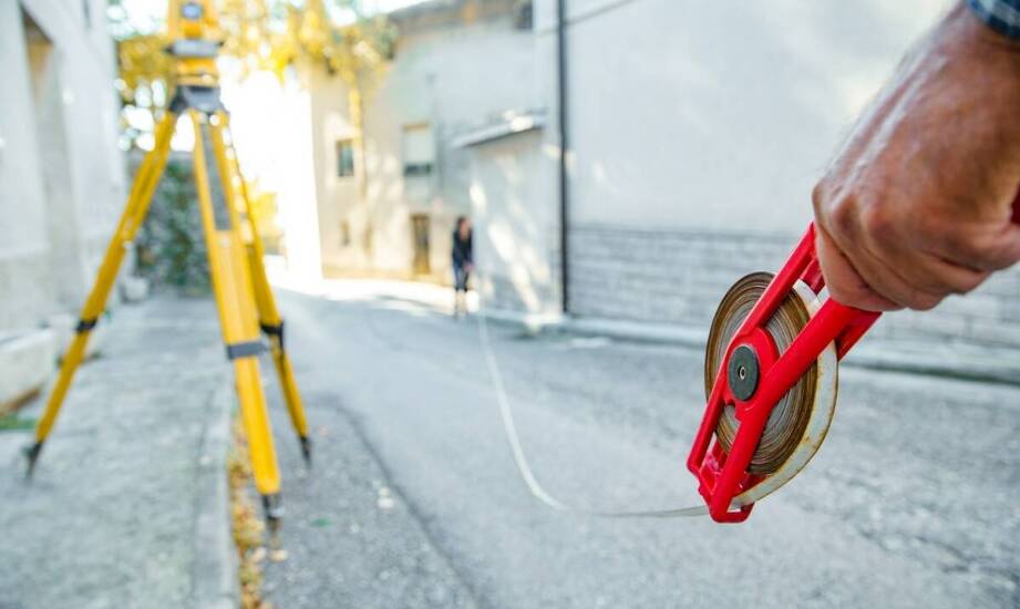 Jakie cechy powinna mieć idealna taśma elewacyjna pomarańczowa do twojego projektu?