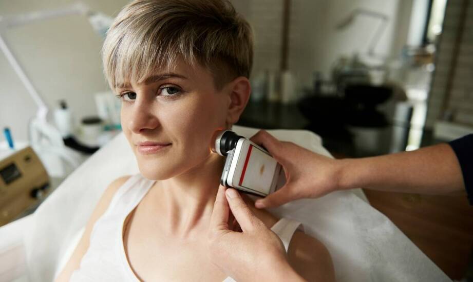 Wzmocnienie struktury włosów: zabiegi trychologiczne i ich efekty