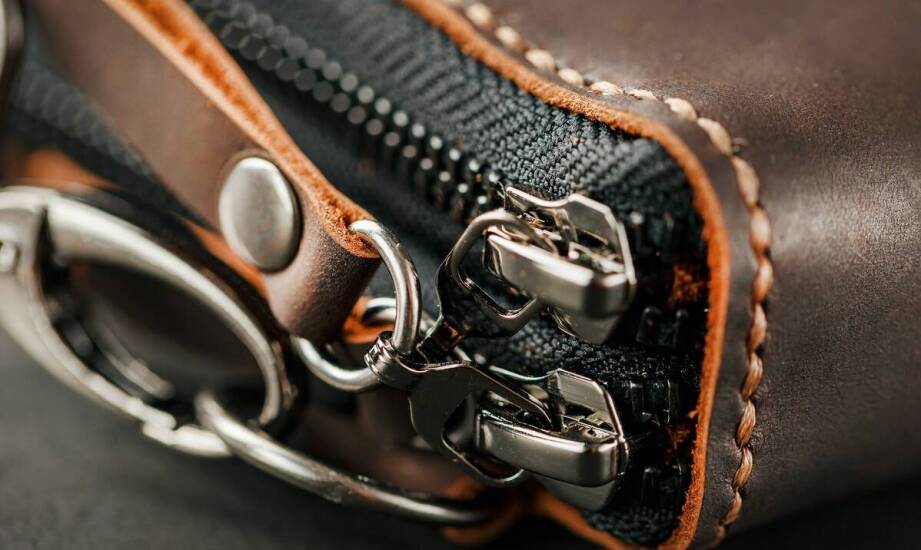 Innowacyjne zastosowania karabińczyków do torebek w nowoczesnej galanterii