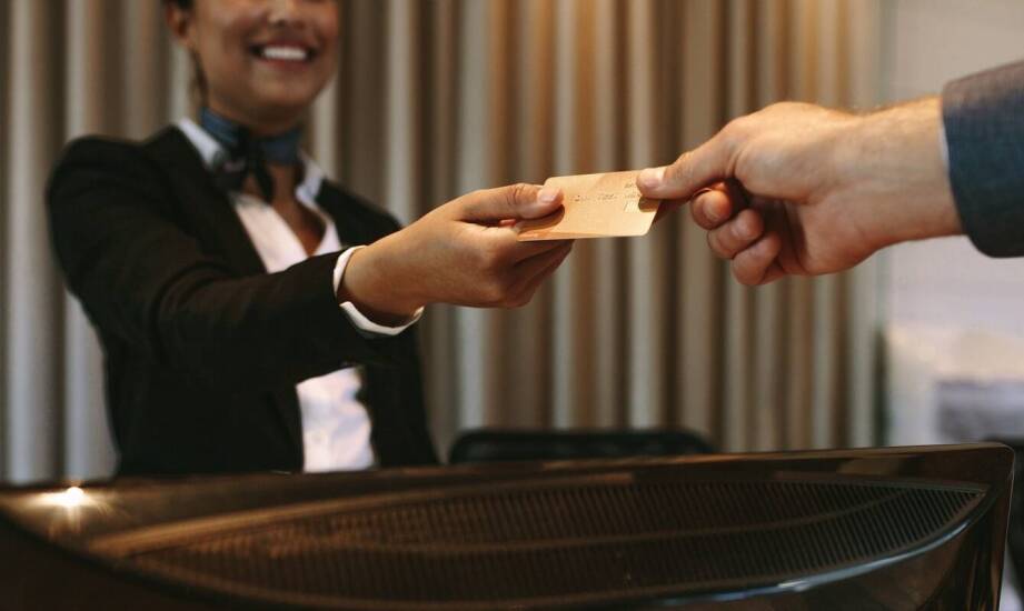 Co warto wiedzieć o polityce zwrotów biletów lotniczych w LOT?