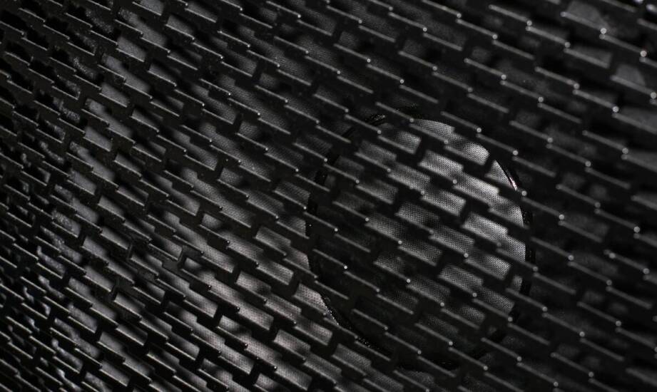 Zastosowanie teflonowych taśm przenośnikowych w przemyśle