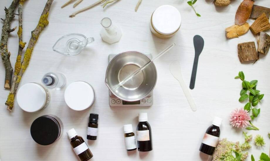 Kluczowe trendy w branży surowców perfumeryjnych na nadchodzący rok