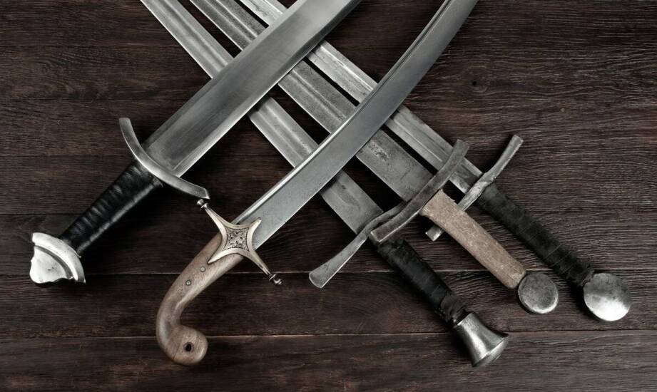 Repliki rewolwerów czarnoprochowych – dlaczego warto zainwestować w modele historyczne?