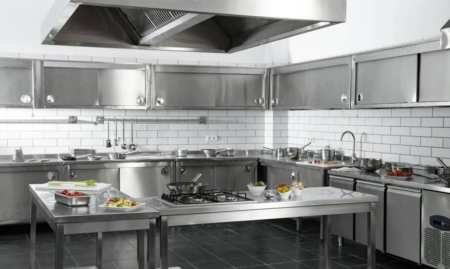 Przewaga technologii laserowej nad tradycyjnymi metodami obróbki w branży gastronomicznej we Wrocławiu