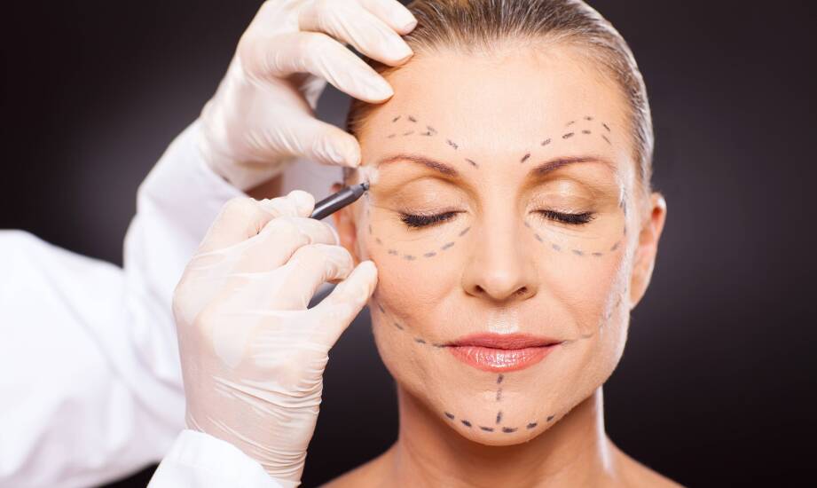 Czy wiek stanowi ograniczenie w chirurgii plastycznej?