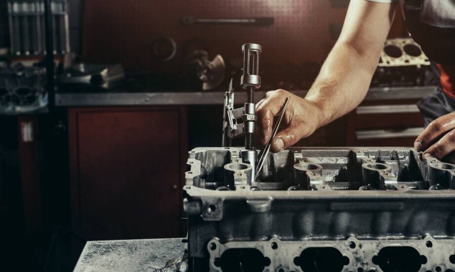 Proces czyszczenia turbosprężarek – dlaczego jest tak ważny?