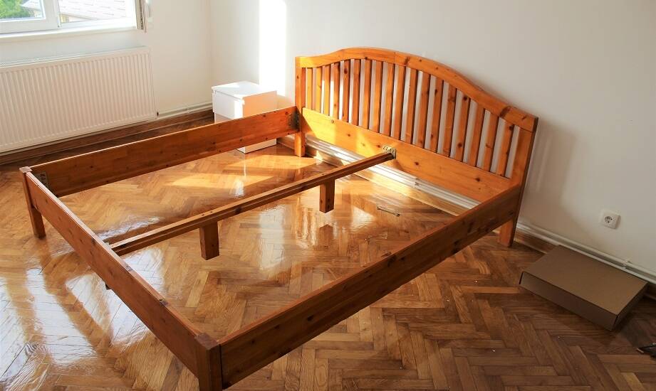 Wybór odpowiedniego producenta stelaży do łóżek – na co zwrócić uwagę?