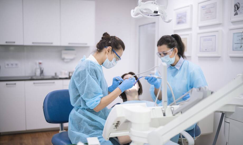 Jakie są najczęstsze pytania pacjentów dotyczące leczenia kanałowego?