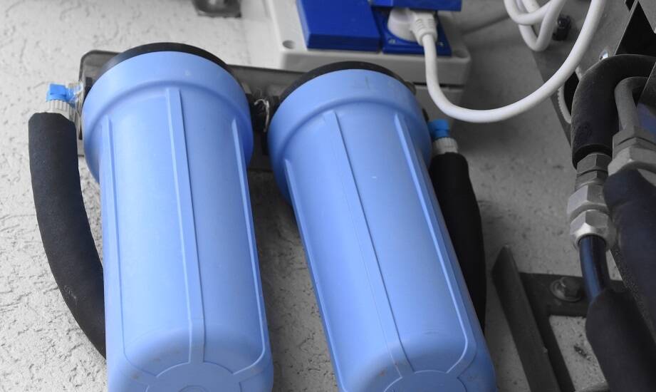 Jakie są najczęstsze problemy z wodą, które rozwiązują systemy uzdatniające?