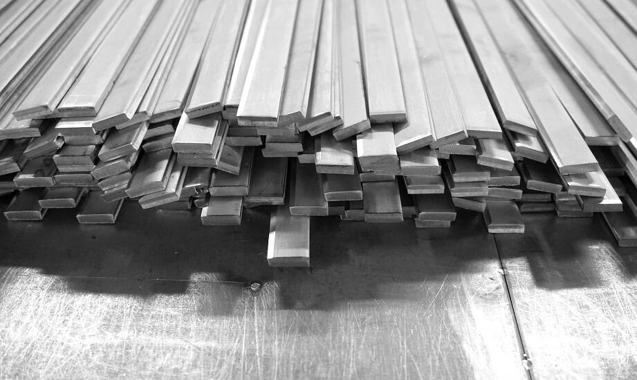 Stal damasceńska w produkcji płaskowników