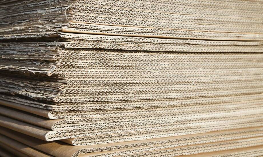 Jak kątowniki z tektury litej przyczyniają się do redukcji kosztów transportu?