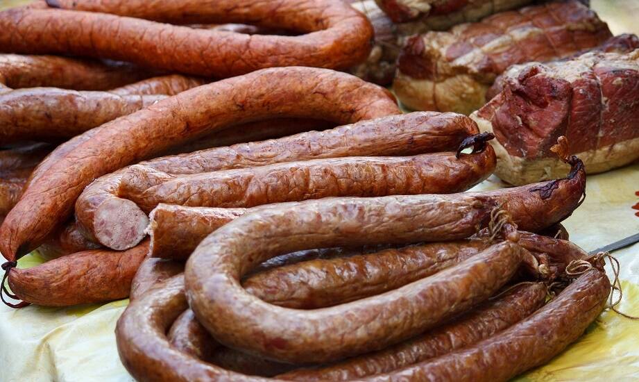 Swojskie wędliny z Supraśla: jak powstają lokalne specjały