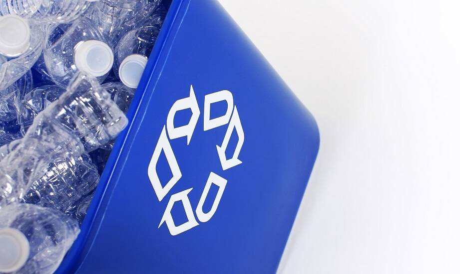 Skup pojemników plastikowych a przepisy unijne dotyczące recyklingu