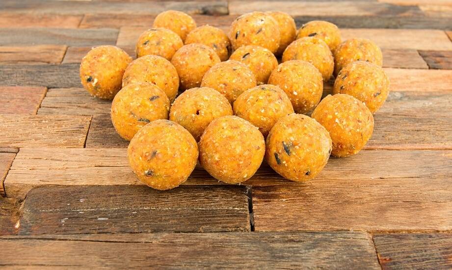 Kulki proteinowe na ryby – jak przechowywać, aby zachować świeżość?