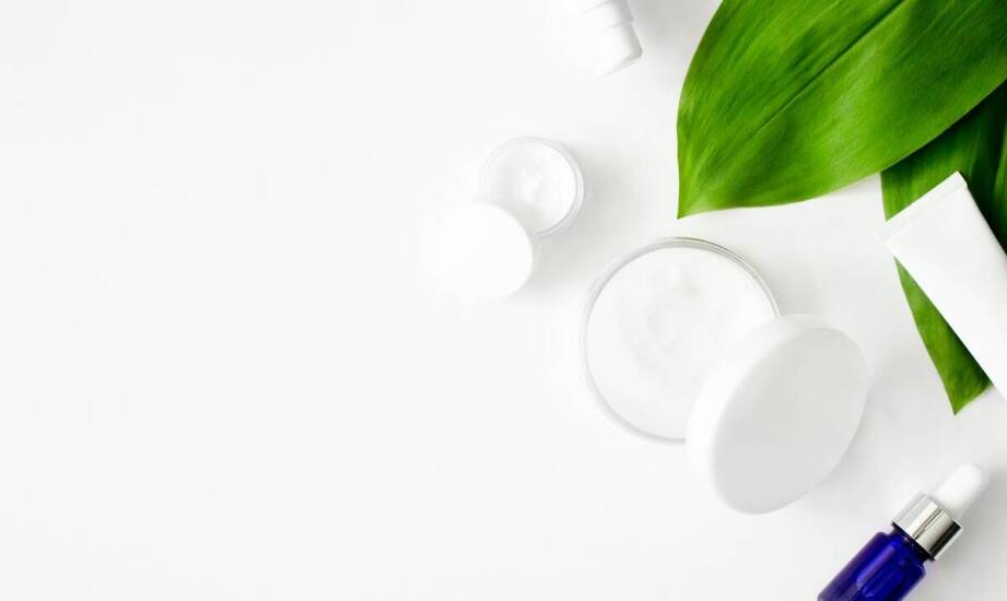 Innowacyjne formuły w dermokosmetykach do walki z plamami od stresu