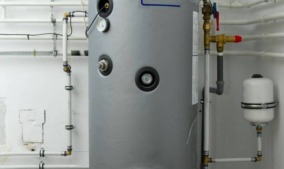 Zalety inwestowania w wysokowydajne kotły wodne dla dużych budynków