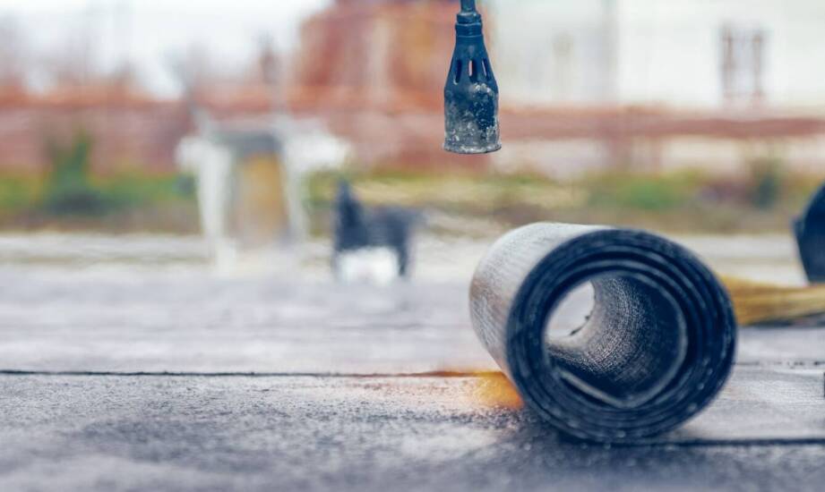 Jakie są dostępne opcje montażu plandek na taras?