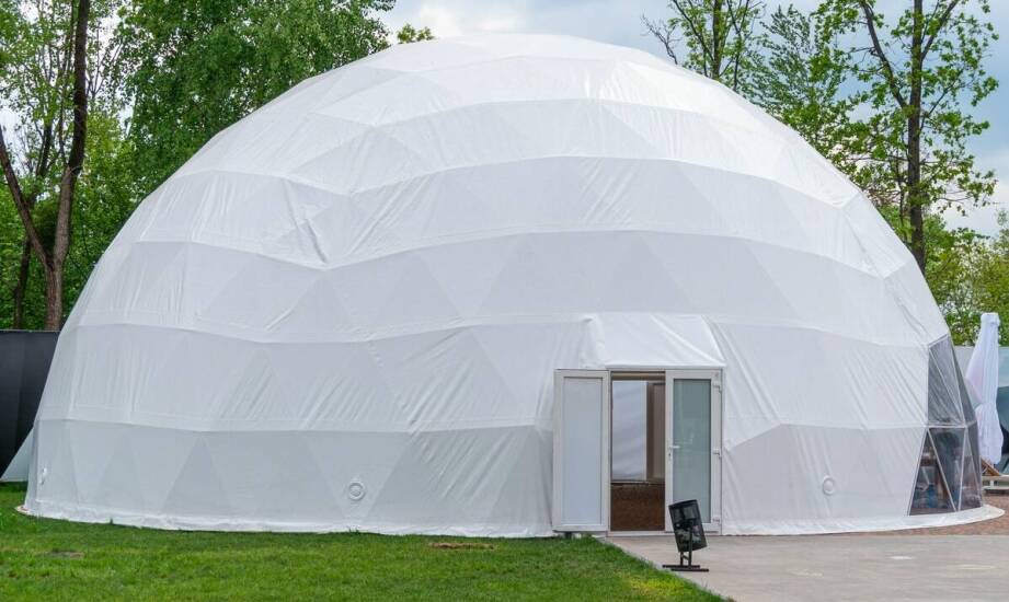 Jak namioty pneumatyczne mogą wspierać działania promocyjne firmy?