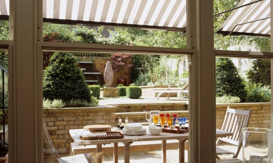 Markizy tarasowe - jakie materiały gwarantują trwałość i estetykę?