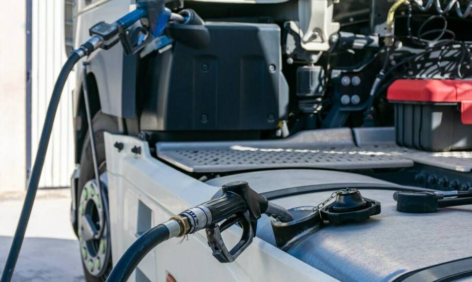 Jakie są kluczowe zalety korzystania z olejów napędowych z certyfikatem jakości?