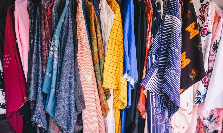 Ubrania sportowe w second hand Białystok – co warto wybrać?