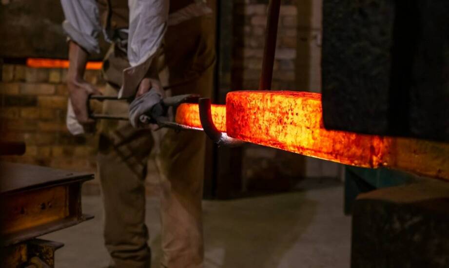 Jakie są najważniejsze cechy pieców do hartowania?