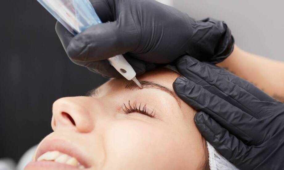 Przegląd najpopularniejszych metod makijażu permanentnego brwi