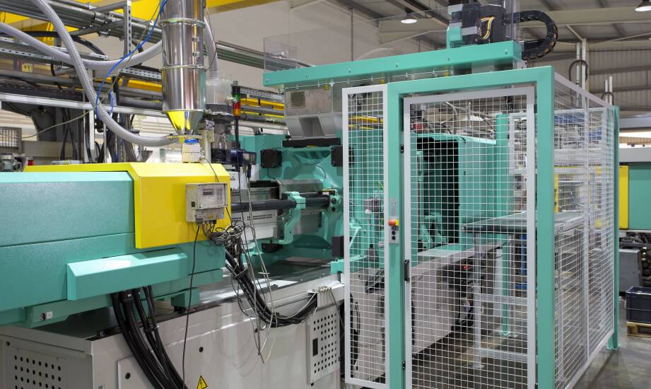 Wie kann man einen Auftrag für die Spritzgießmaschine erteilen, wenn man im Industriebetrieb keine richtige Ausrüstung hat?