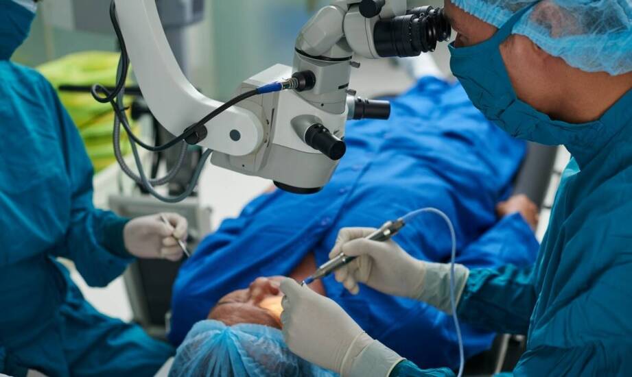 Różnice w skuteczności różnych preparatów stosowanych w iniekcjach doszklistkowych