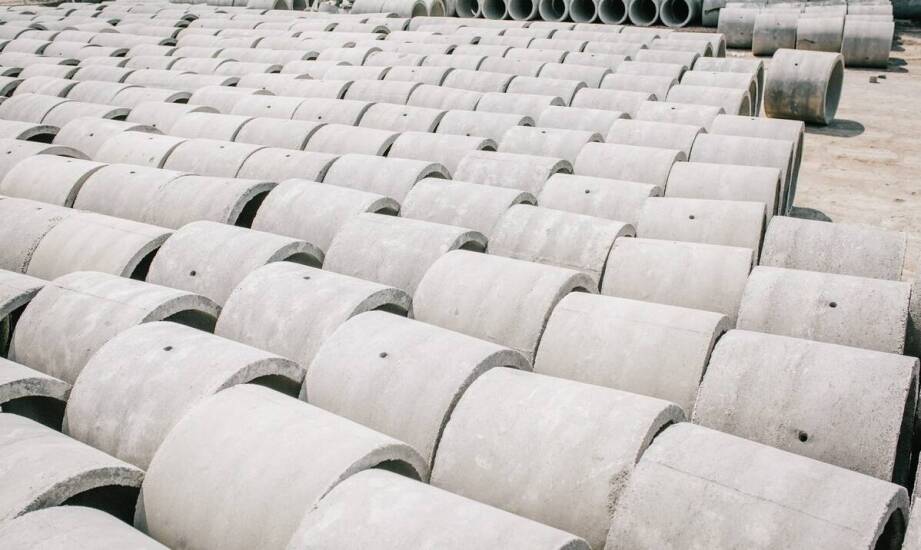 Jakie czynniki wpływają na wybór kręgów betonowych fi 400?