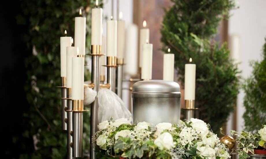 Jak firma pogrzebowa dostosowuje swoje usługi do potrzeb finansowych klientów?