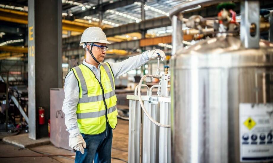 Serwis sprężarek a minimalizacja przestojów produkcyjnych