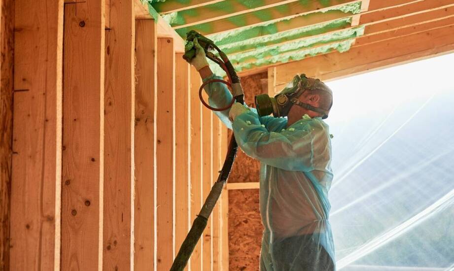 Efektywność energetyczna ocieplania budynków pianką poliuretanową