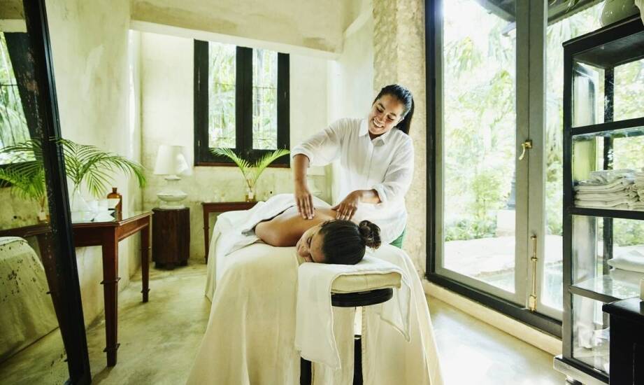 Jak masaż leczniczy z dojazdem może wspomóc leczenie schorzeń stawowych