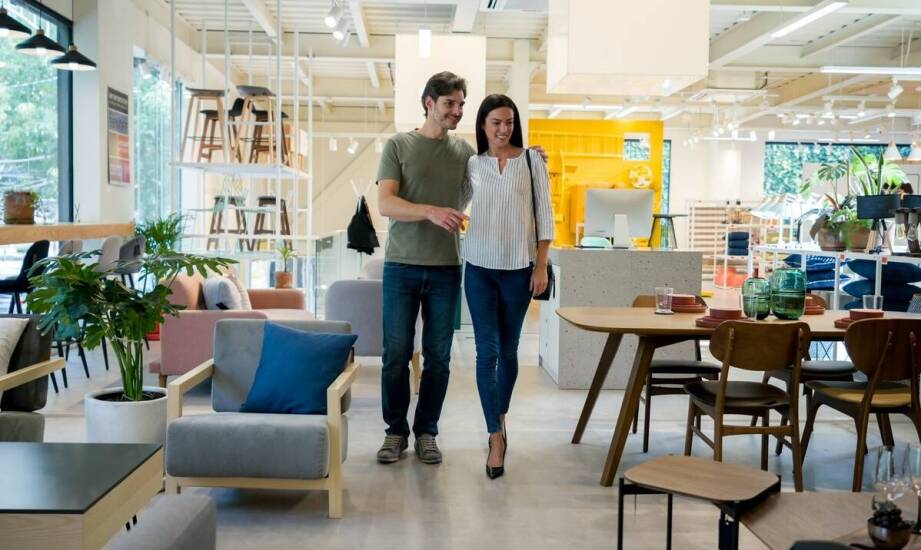 Jak hurtowa sprzedaż stelaży wpływa na jakość obsługi klienta biznesowego?