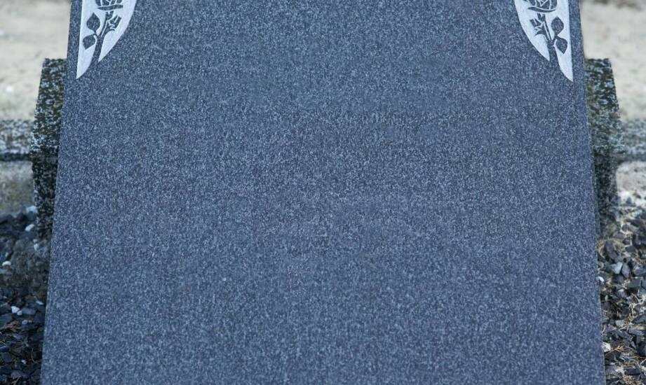 Jakie są możliwości personalizacji nagrobków w ofercie Zakładu Pogrzebowego Starachowice?