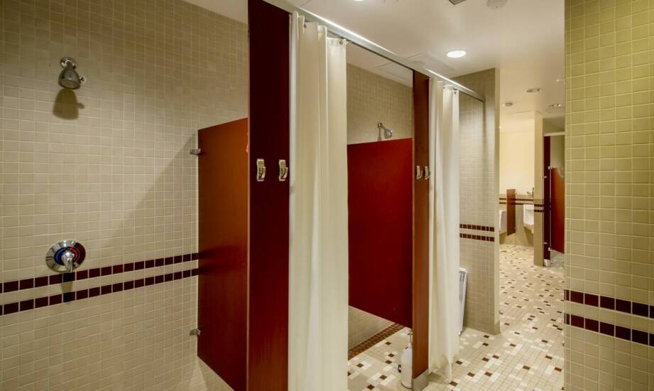 Jak automatyczne toalety betonowe wpływają na nowoczesność miast?