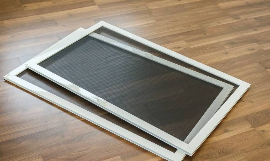 Wybór moskitier na wymiar do okien o niestandardowych kształtach