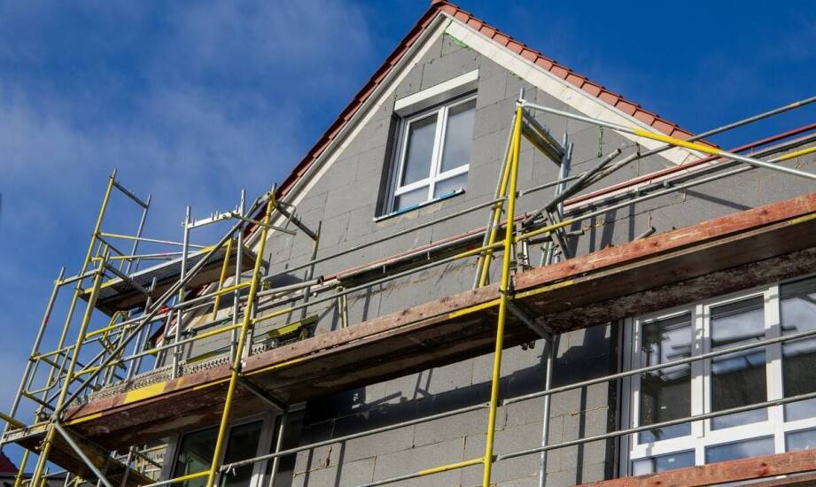 Jak remont elewacji może zwiększyć bezpieczeństwo budynku?