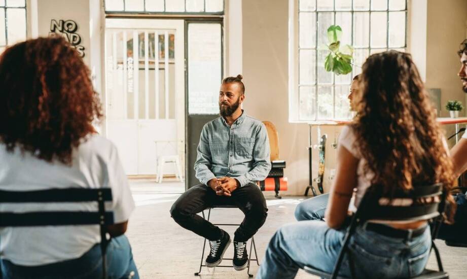 Jak rozpoznać potrzebę terapii uzależnień? Wskazówki z Bielsko-Białej