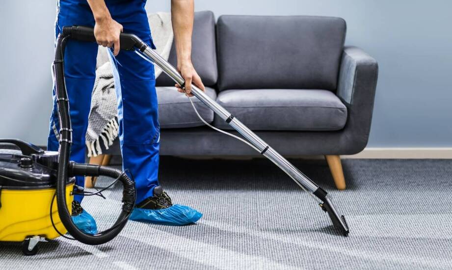 Rola odkurzaczy kolumnowych w utrzymaniu czystości na dużych powierzchniach