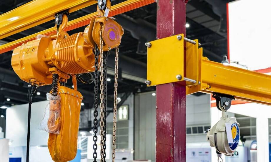 Znaczenie doradztwa technicznego przy zakupie części zamiennych do żurawi
