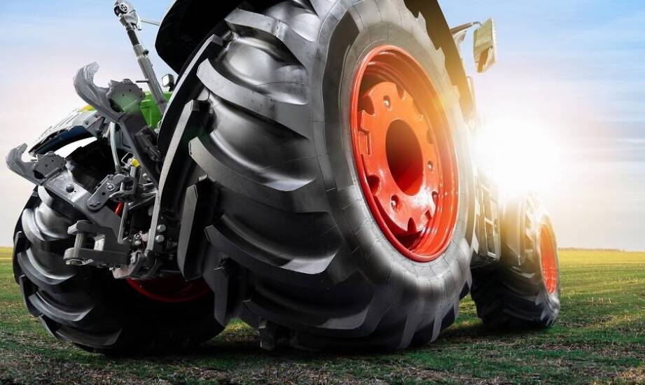 Zalety mobilnego serwisu opon dla maszyn rolniczych