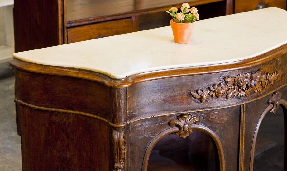 Rzemiosło i technologia: Ewolucja dekoracji meblowych