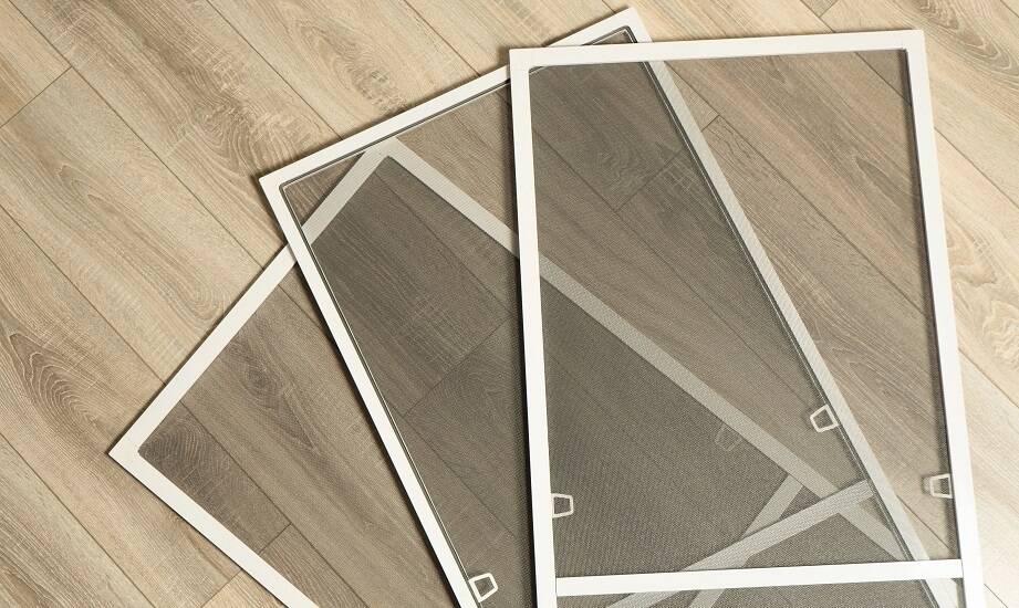 Który typ moskitiery najlepiej sprawdzi się przy balkonie i tarasie?