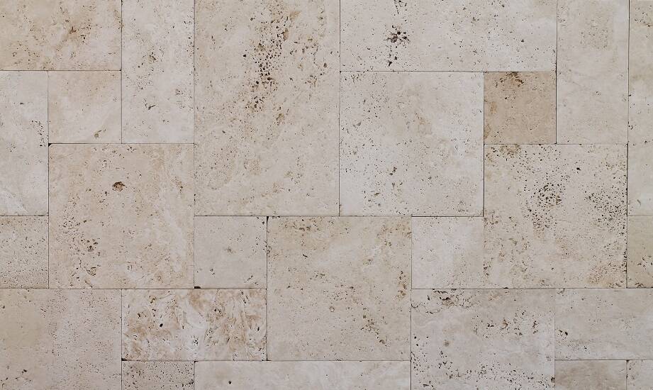 Trawertyn na ścianę: jak wybrać idealny wzór do swojego wnętrza?