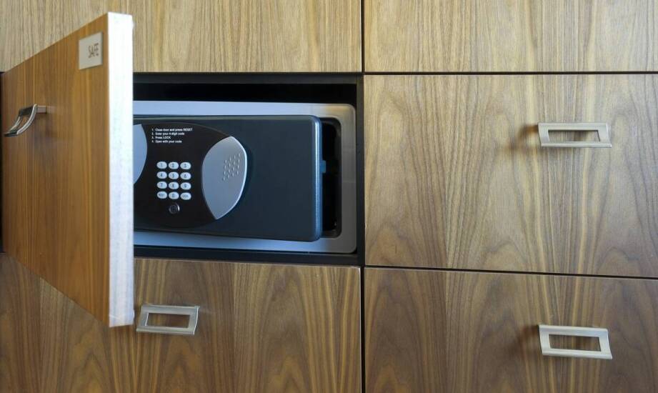 Krótkie terminy realizacji zamówień na sejfy do przechowywania broni: co to oznacza dla klienta?