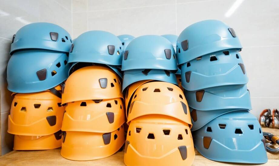 Jakie elementy budowy liny wspinaczkowej wpływają na jej koszt?