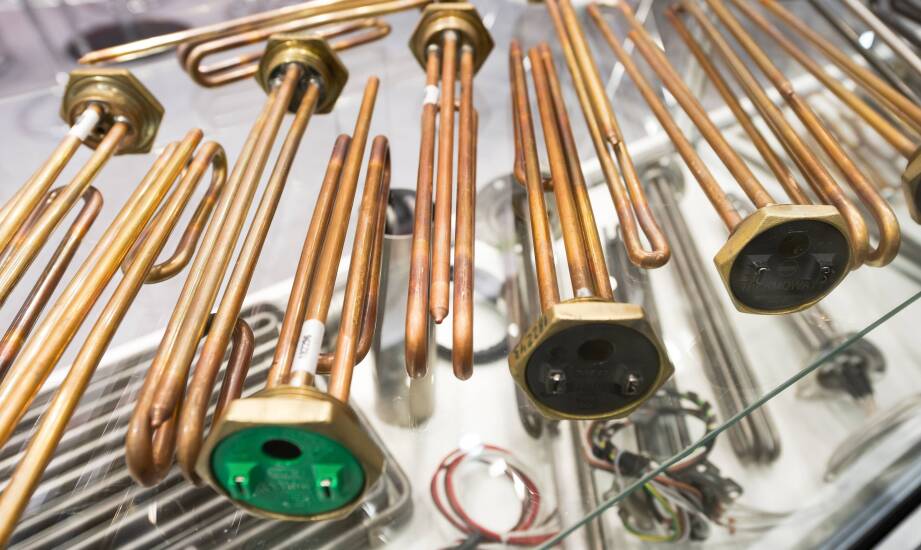 Jak gołoskrętkowe elementy grzejne wpływają na wydajność urządzeń domowych?