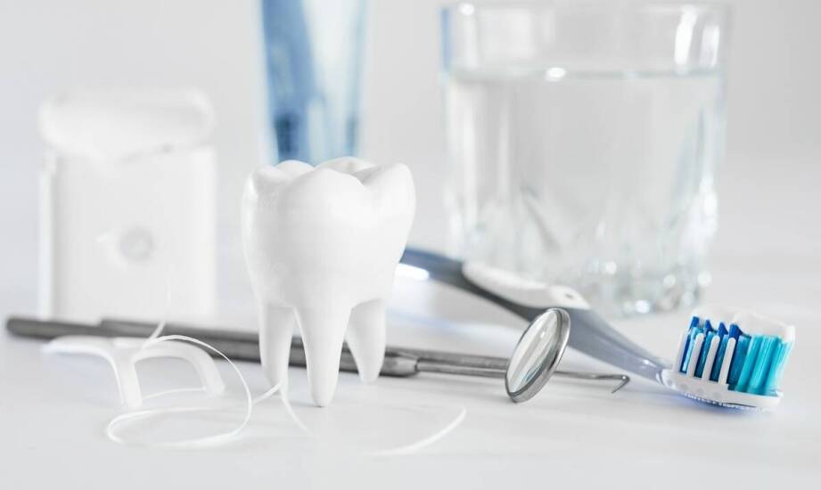 Jakie są dostępne metody wybielania zębów i ich ceny w Krakowie?